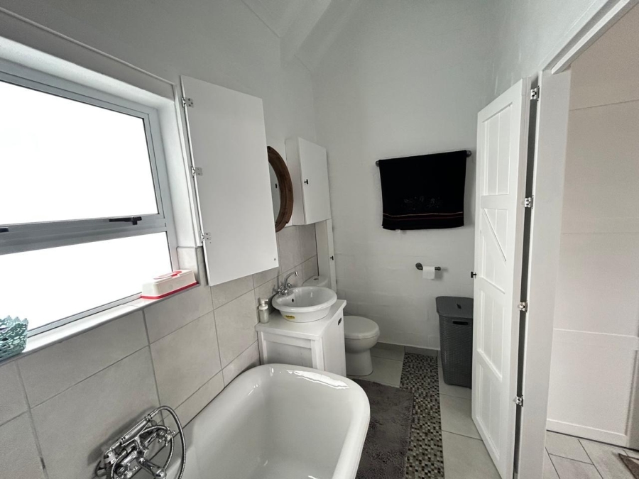 3 Bedroom Property for Sale in Britannia Bay Western Cape